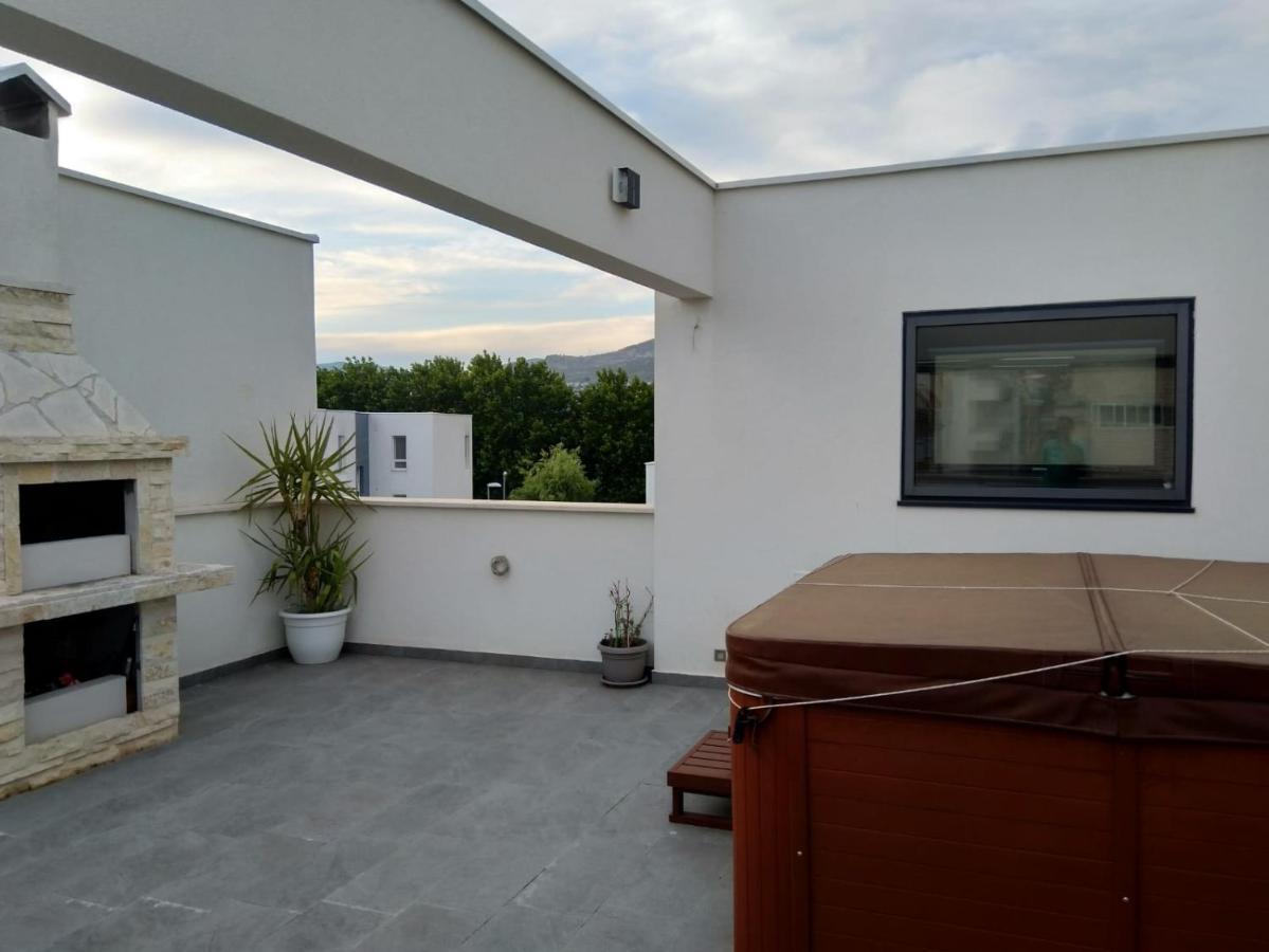 Sea Pearl Luxury Apartment Podstrana Exterior foto